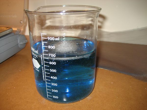 Organolock absorbing kerosene from water