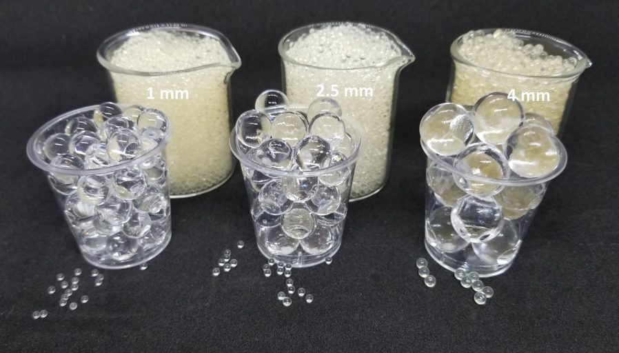 3 different SAP Sphere sizes in beakers