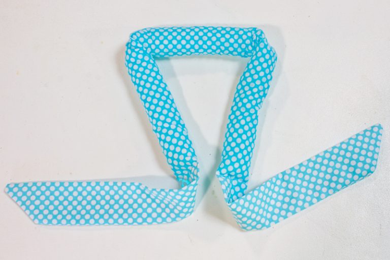 Light Blue cool tie scarf filled with super absorbent polymers
